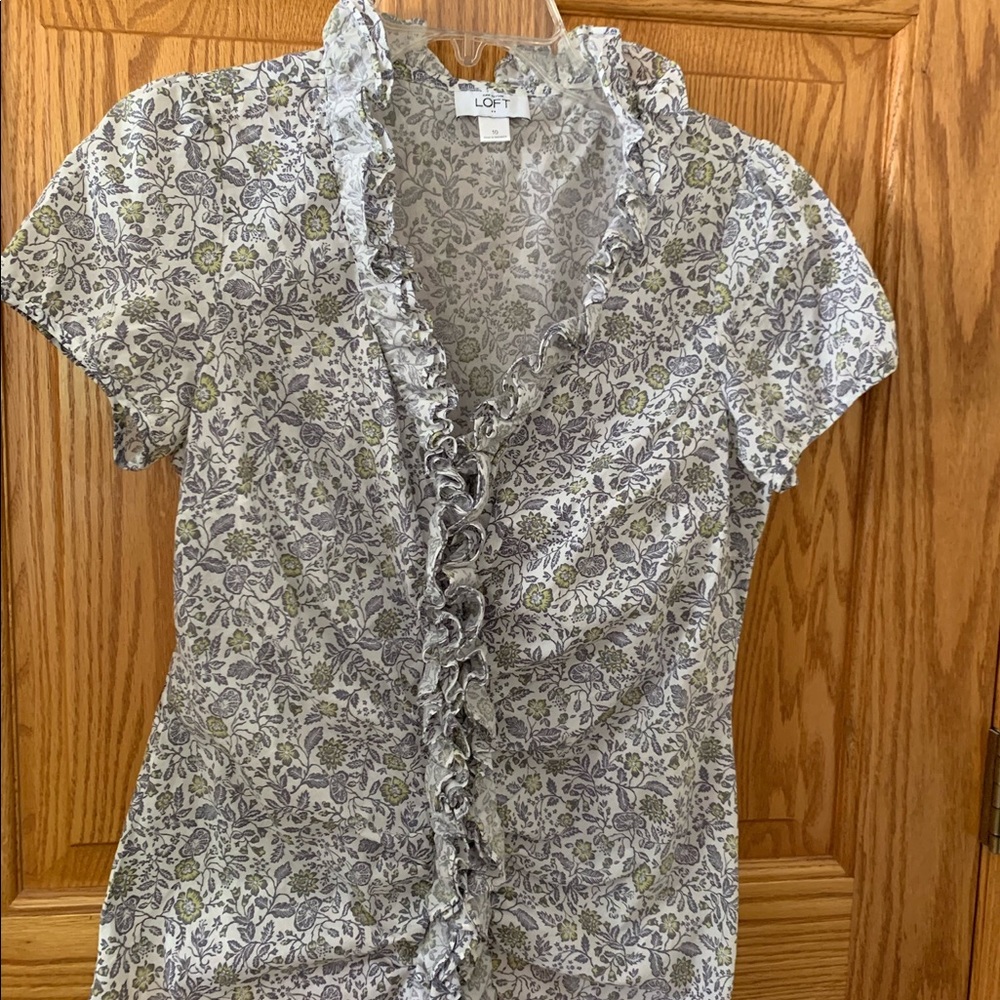 Loft button front top- cute and feminine